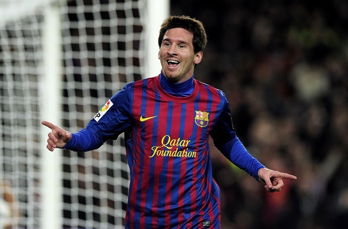 Top 10 cầu thủ ghi nhiều bàn nhất trong 1 mùa giải: Cứ tưởng Ronaldo bất bại cho đến khi chứng kiến thành tích của Messi