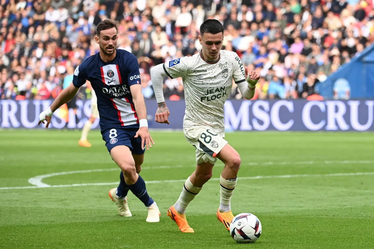 Chính thức | Rennes ký hợp đồng với Enzo Le Fée từ Lorient| Tất cả bóng đá